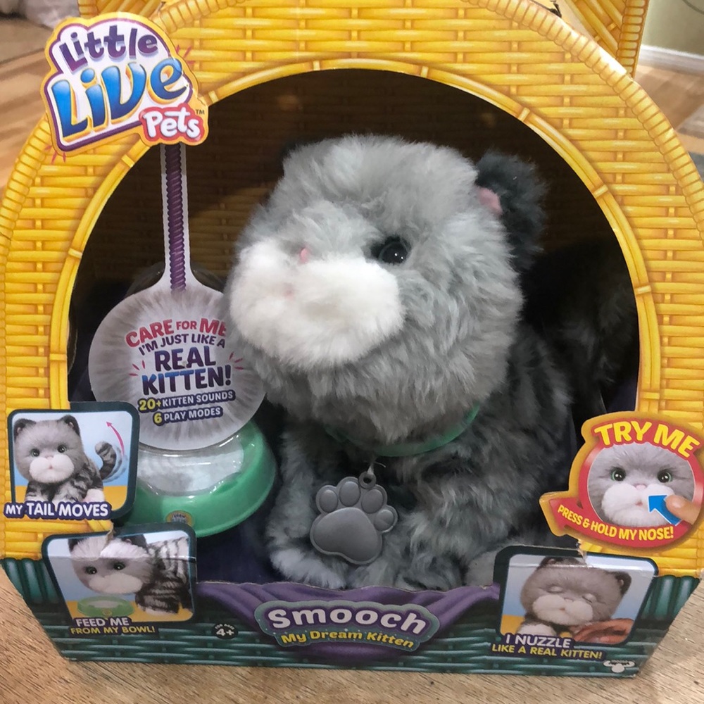 Little Live Pets “Smooch”